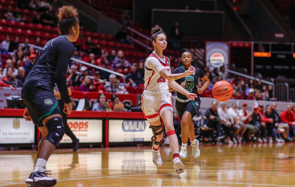 Senior Estel Puiggros makes a sidearm pass against Ohio Feb. 3 at Worthen Arena. Ball State leads Ohio 49-21 entering the second half. Andrew Berger, DN 