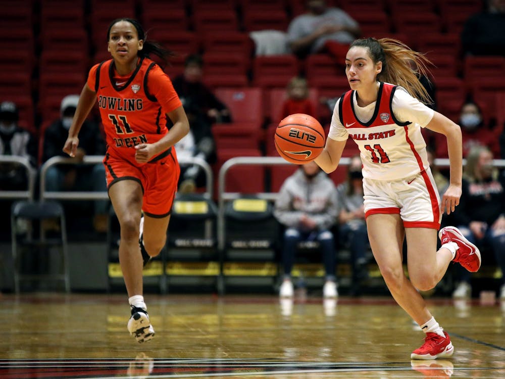 Junior Sydney Freeman dribbles the ball on the court against Bowling Green on Feb. 5, 2022, at Worthen Arena in Muncie, IN. Freeman scored 11 points during the game. Amber Pietz, DN