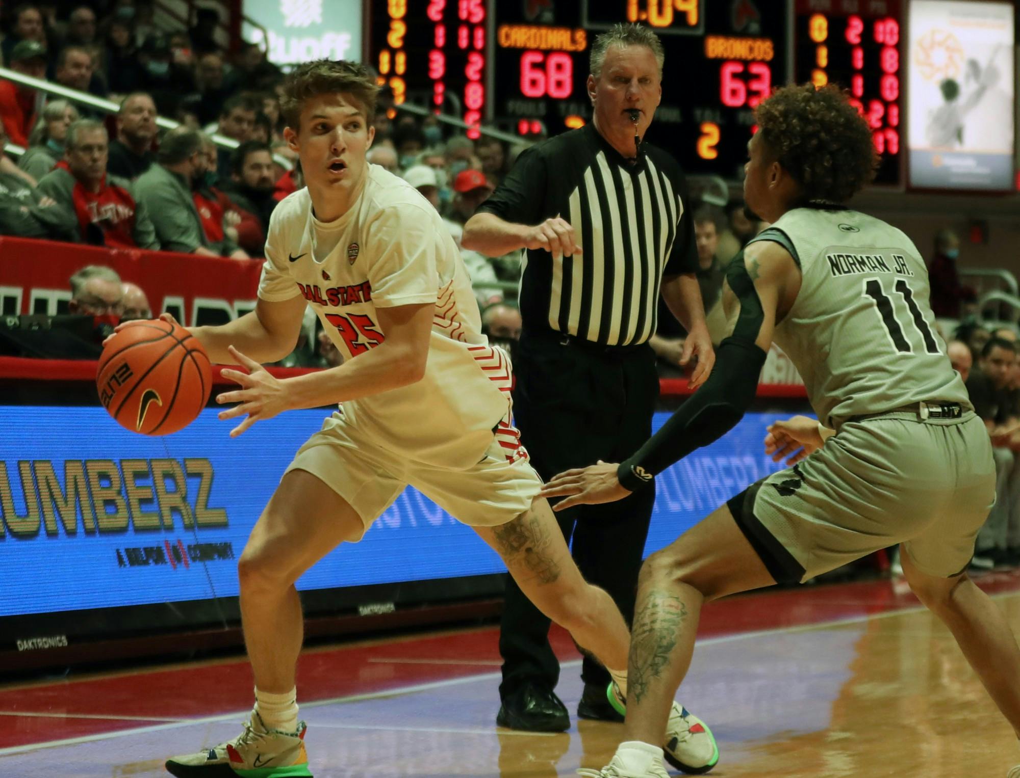 Freshman guard Luke Brown dribbles the ball Jan. 29 at Worthen Arena. Brown attended Blackford high school where he averaged 31.7 points per game in his senior year. Rylan Capper, DN 