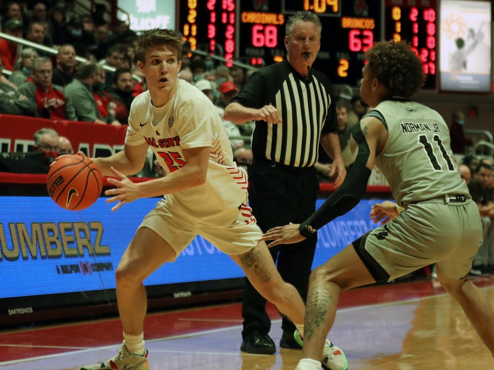 Freshman guard Luke Brown dribbles the ball Jan. 29 at Worthen Arena. Brown attended Blackford high school where he averaged 31.7 points per game in his senior year. Rylan Capper, DN