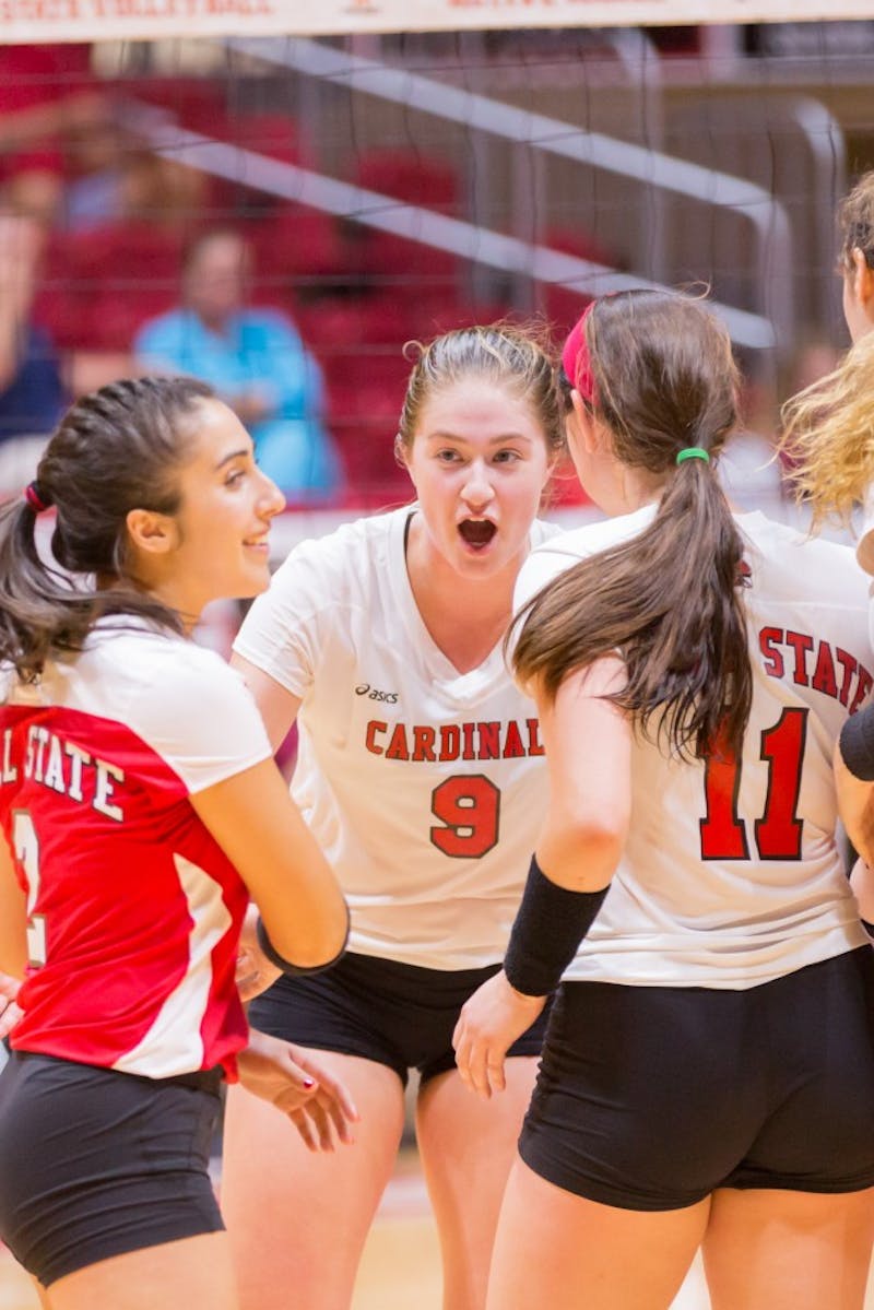 Ball State women's volleyball beats Eastern Michigan 3-2