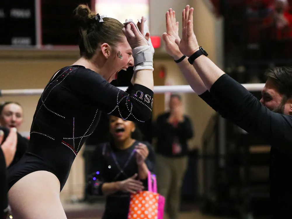 Ball State Gymnastics won versus both Kent and Illinois State, 195.300 vs.194.650 for the game with Kent State, and 195.300 vs. 193.975 for the game with Illinois State Feb. 8 at Worthen Arena.