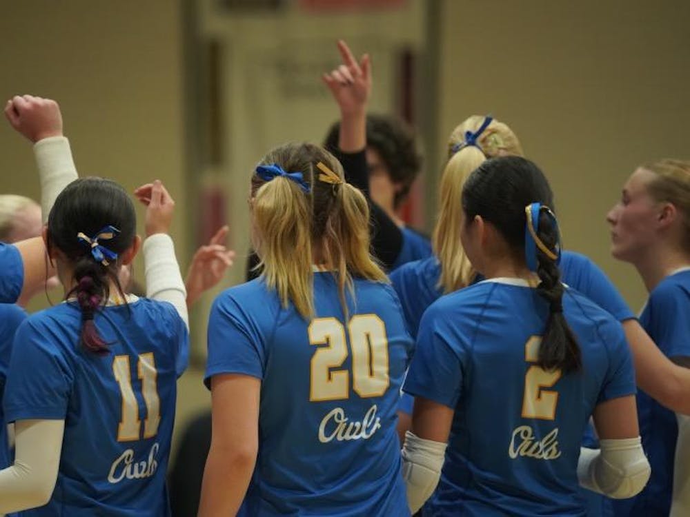 The 2025 Muncie Burris Owls huddle for one of the final times between sets during sectional play. The Owls’ season came to an end with a 3–1 loss to Wapahani in the opening round Photo by BRODRICK GOOD.