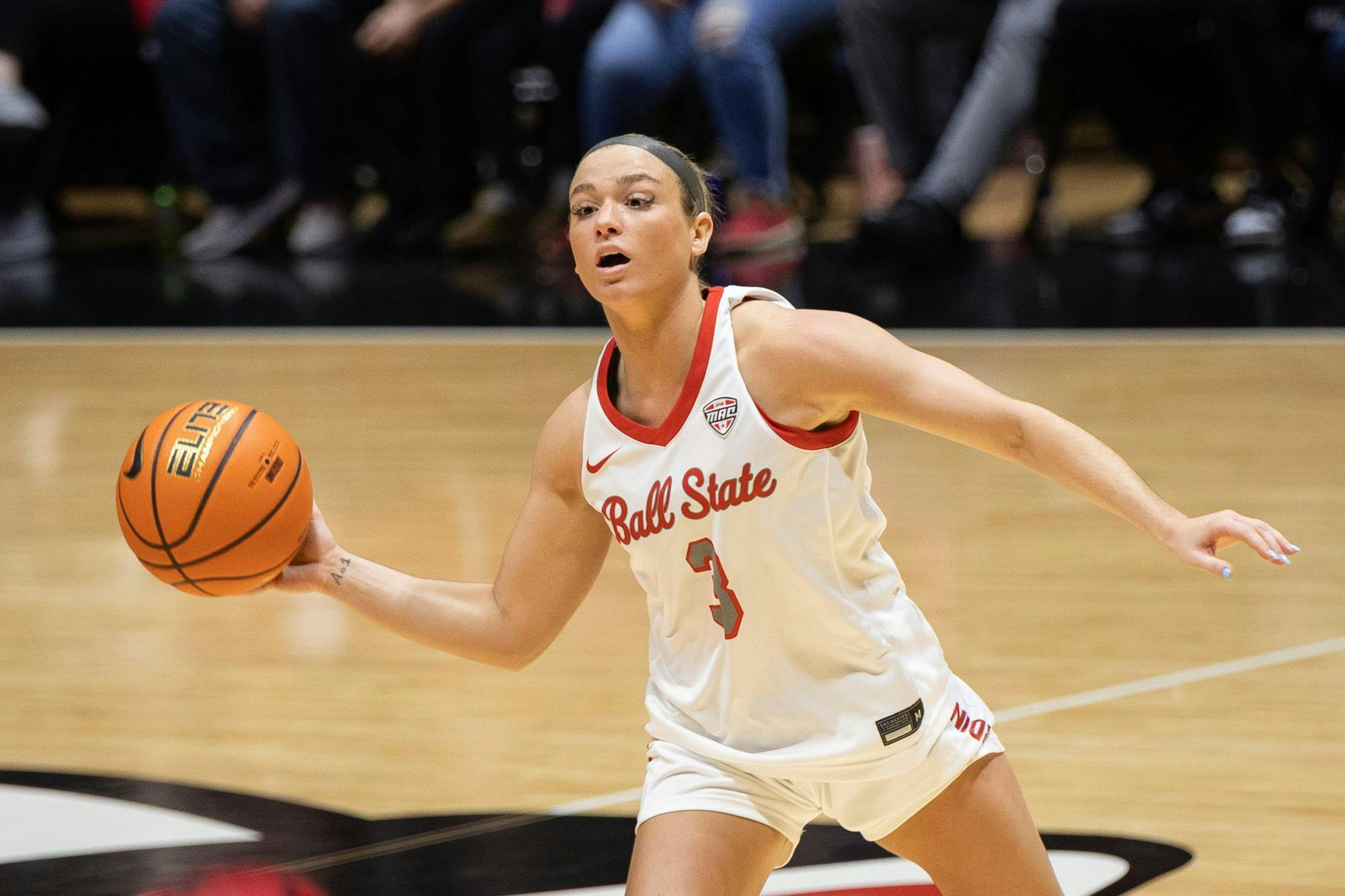 Ball State junior Karsyn Norman makes a pass against the University of Illinois Chicago Nov. 24 at Worthen Arena. Norman had one rebound in the game. Andrew Berger, DN 