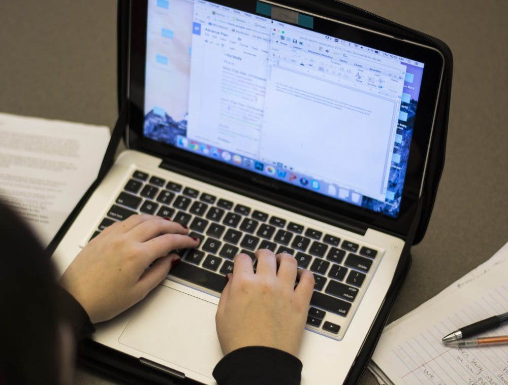 DN PHOTO SAMANTHA BRAMMER