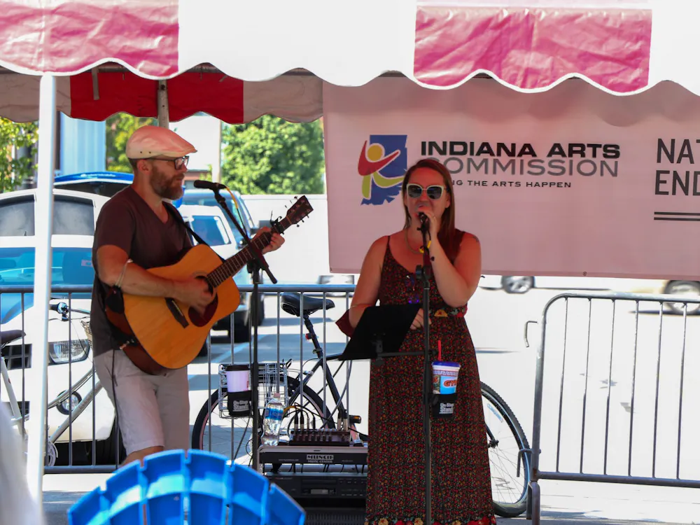 "The Old Washington Street Festival "combines nostalgia of Emily Kimbrough Historic District\\\" with live entertainment, food vendors and arts and crafts for locals of all ages. 