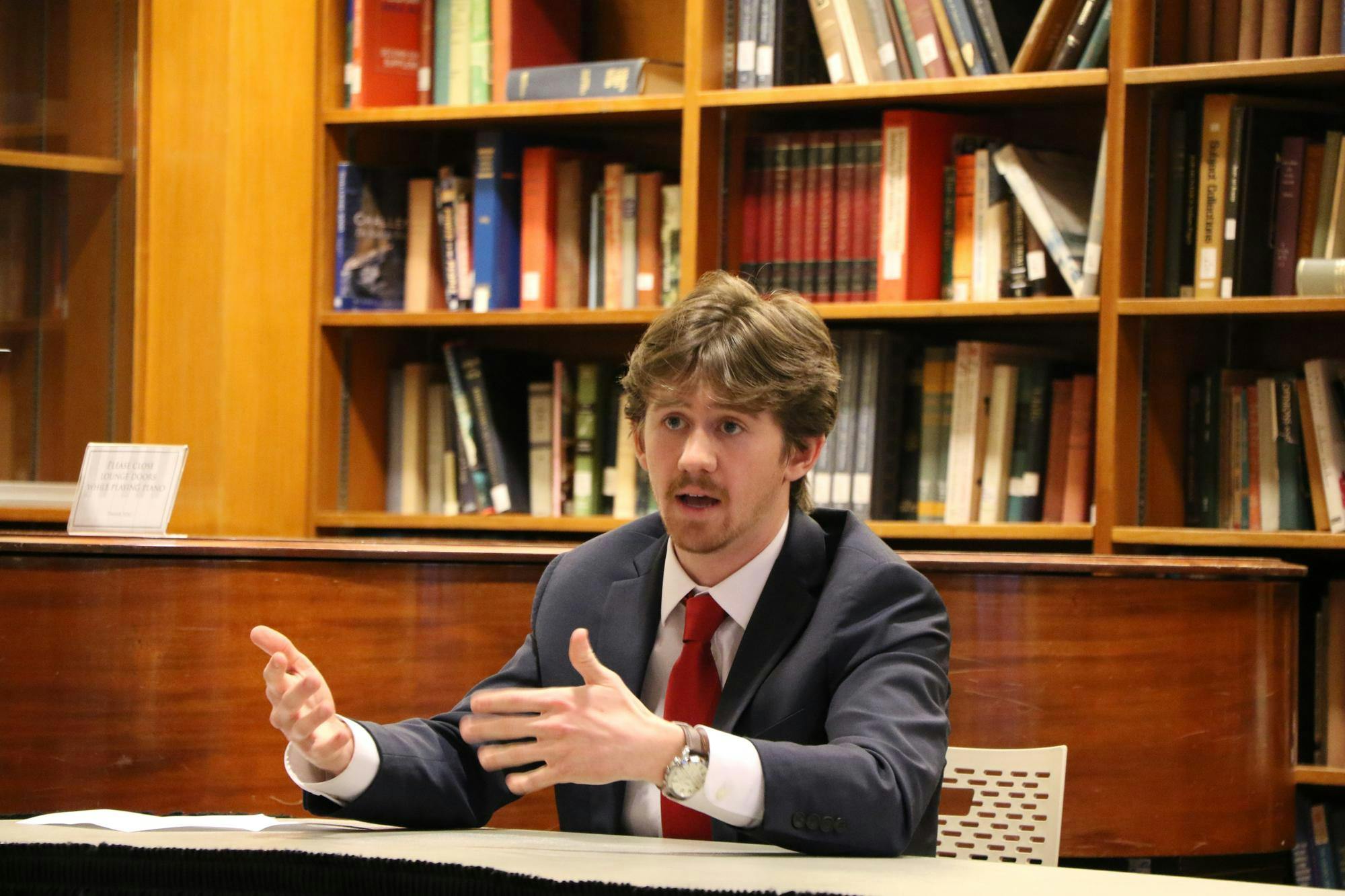 Presidential candidate for R.I.S.E ticket, Quinn Davis,
answering students' questions on fraternity stigma. Landon Jones, DN.