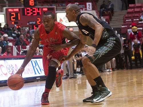 Senior guard Jauwan Scaife attempts to drive past an Ohio defender during the second half. DN PHOTO BOBBY ELLIS