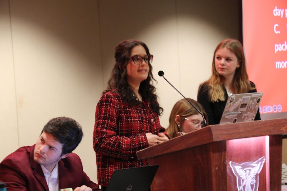 Brooke Stallings, a fourth-year student at Ball State and SGA’s election board commissioner, informs meeting attendees of upcoming debates and qualifications to run for office ahead of the student organization’s election season in the L.A. Pittenger Student Center’s Cardinal Hall Jan. 15. Shelby Anderson, DN