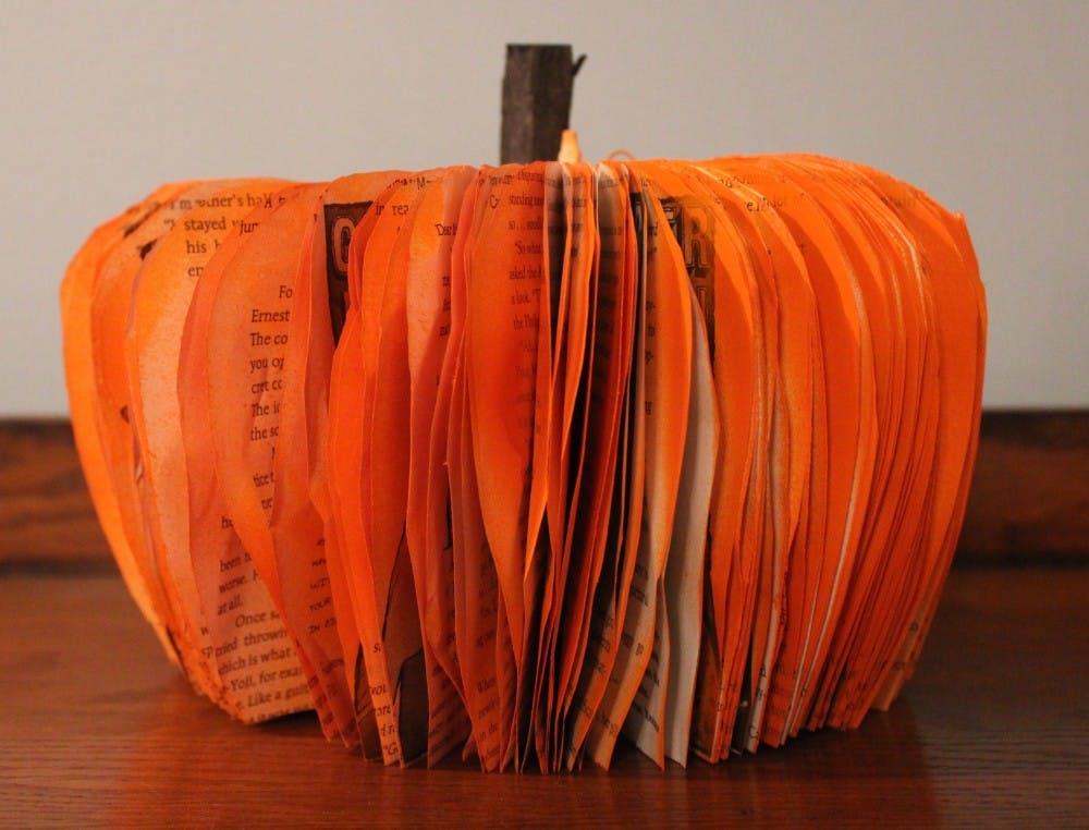 <p>Fall is a great excuse to decorate rooms with leaf garlands, fall scents and miniature pumpkins. Another way to update a room for the season is to make a DIU paper pumpkin.<em>&nbsp;E</em><em>mily Sabens // DN</em></p>