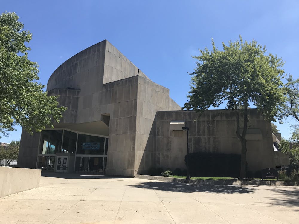 <p>John J. Pruis Hall is a 640-seat venue that is well suited for various functions such as classes, convocations, conference activities, movies, and performing arts.</p>