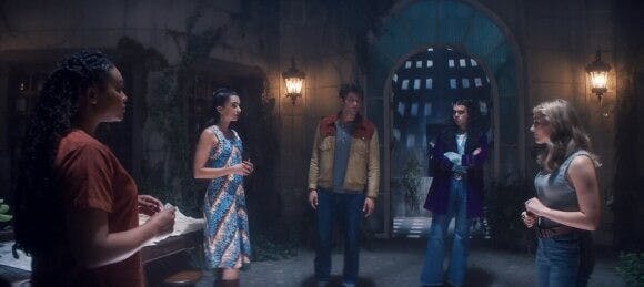 Featured Image from Showbiz Junkies.com