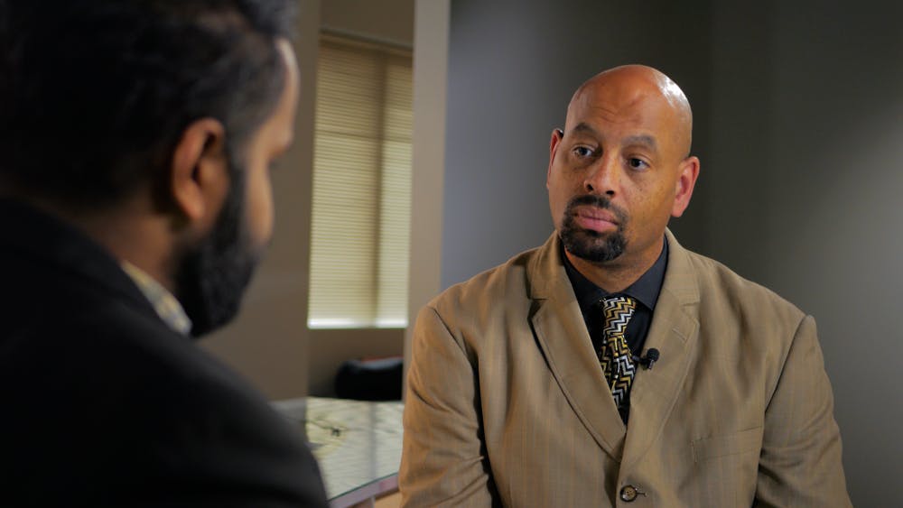 Steve Smith sits down to answer some questions about his candidacy. Smith is the Libertarian candidate for Mayor of Muncie. Jake Helmen, DN