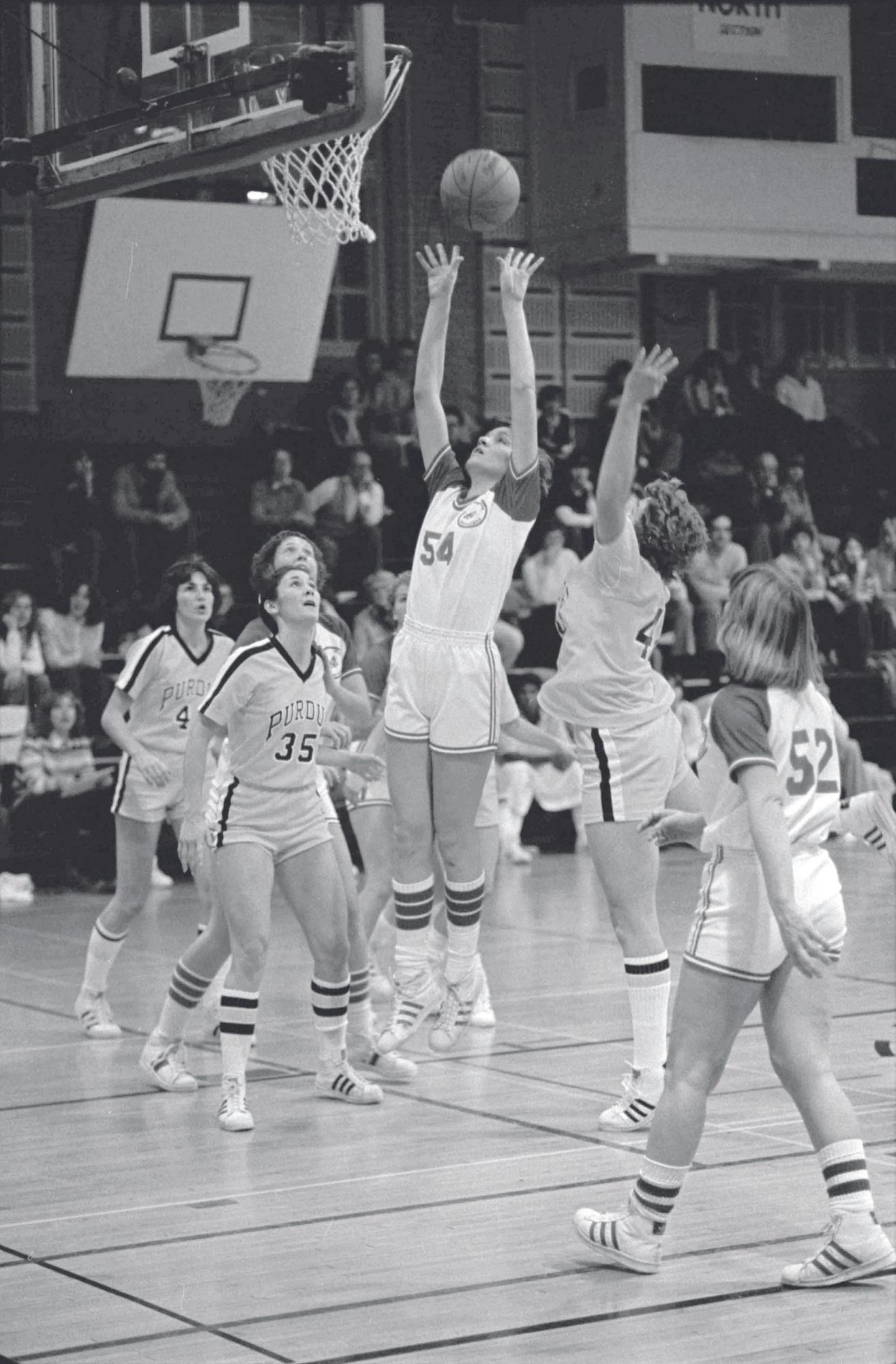 &nbsp;Ball State Cardinals ​​against Purdue University Boilermakers women’s basketball Dec. 13, 1979 in Ball Gymnasium. Debra Powers had been a huge advocate for women’s sports and was the Ball State women’s basketball coach from 1976-82. BSU Archives, Photo Provided