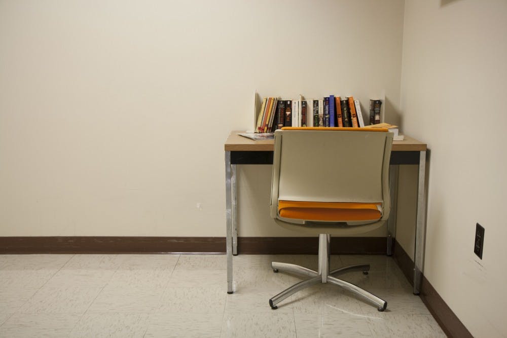 Assistant chair of programs and English professor Deborah Mix and English professor Lynne Stallings have created Little Free Libraries. The set-up for the library is temporary, but has the opportunity to become permanent if it is popular with students. &nbsp;Kaiti Sullivan, DN