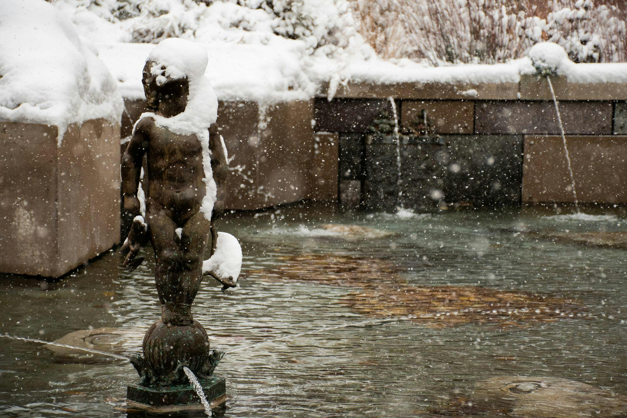 Snow falls for the first time of the semester Nov. 10 at Frog Baby near Bracken Library in Muncie, Ind. Kadin Bright, DN