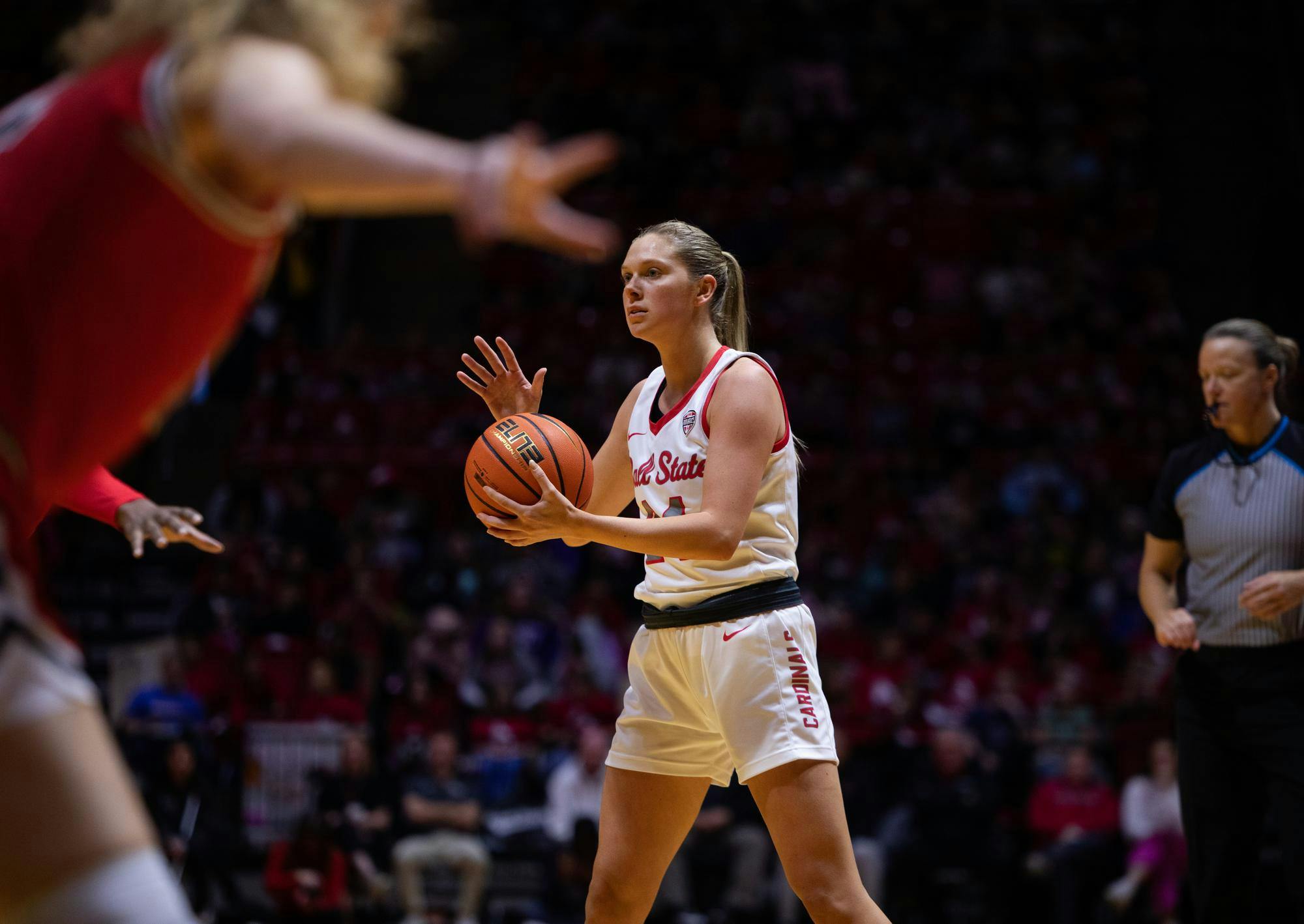 Senior Marie Kiefer looks for a pass Dec. 5 in Worthen Arena. Kiefer started in all 34 games last season. Isabella Kemper, DN
