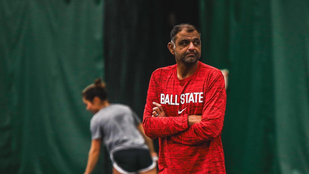 Ball State women's tennis head coach Sachin Kirtane watches his team practice Jan. 10 at Muncie YMCA. Kirtane was previously the coach at Mississippi State. Andrew Berger, DN
