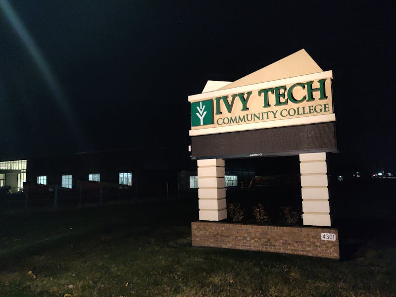 A sign directs toward Ivy Tech Community College's Cowan Road location Dec. 10, 2019. Ivy Tech gifted Muncie Community Schools its South Instructional Building location on Cowan Road. Rohith Rao, DN