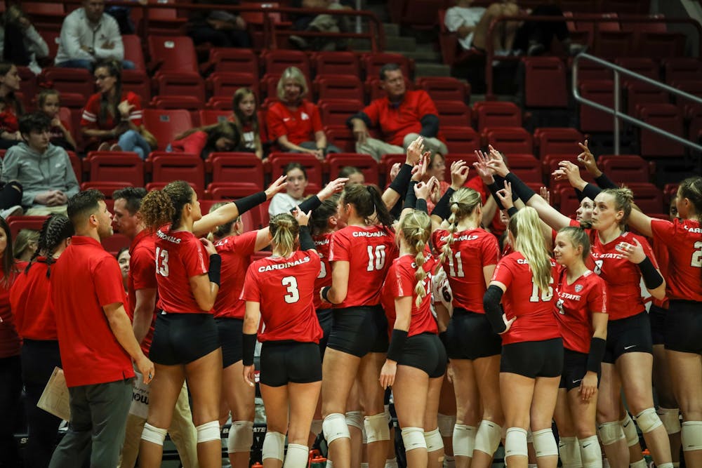 The Ball State women’s volleyball team does their team chant before beginning their third set against Eastern Michigan on Sep. 30 at Worthen Arena in Muncie, Indiana. Eve Green, DN