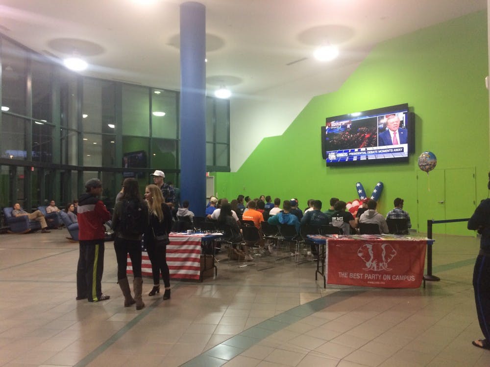 <p>Roughly 90 students gathered in the Student Union lobby on Monday night for a presidential debate watch party.</p>