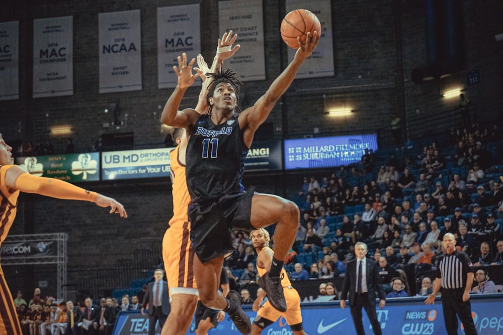 <p>Jeenathan Williams driving to the basket for a lay-up.&nbsp;</p>