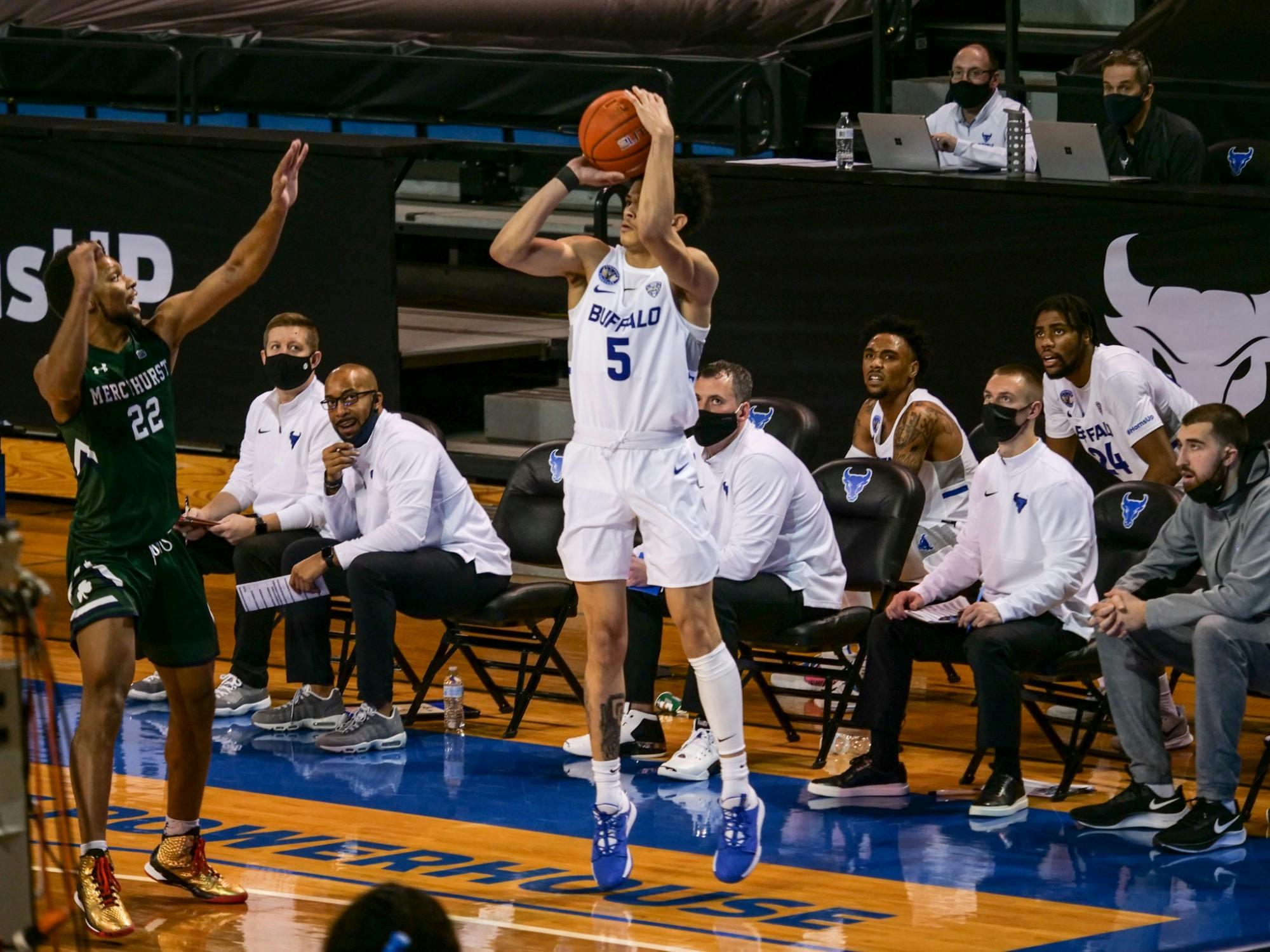 Men's basketball sophomore guard Savion Gallion has entered the transfer portal, according to Verbal Commits.