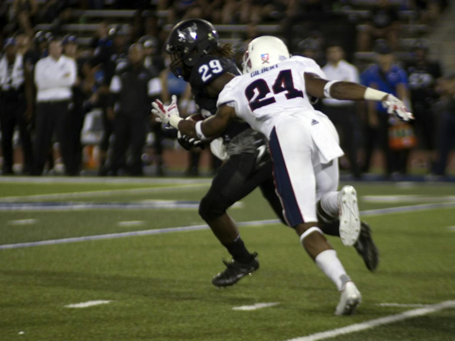 Redshirt sophomore running back Emmanuel Reed running in last Saturday's blackout game. He is coming off back-to-back 100+ yard games.