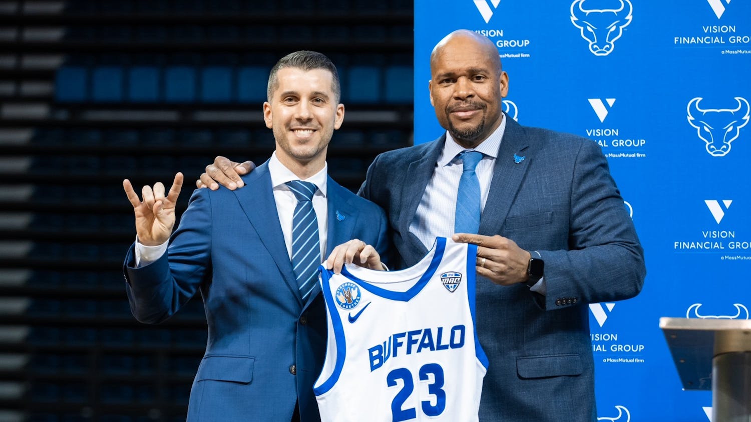 Spectrum Editors Win 'Breaking News Reporting' and 'In-Depth Reporting' SPJ Mark of Excellence Awards 3 Halcovage's base salary of $325,000 is an 8.3 percent increase over the $300,000 annual base salary in Whitesell's five-year contract.