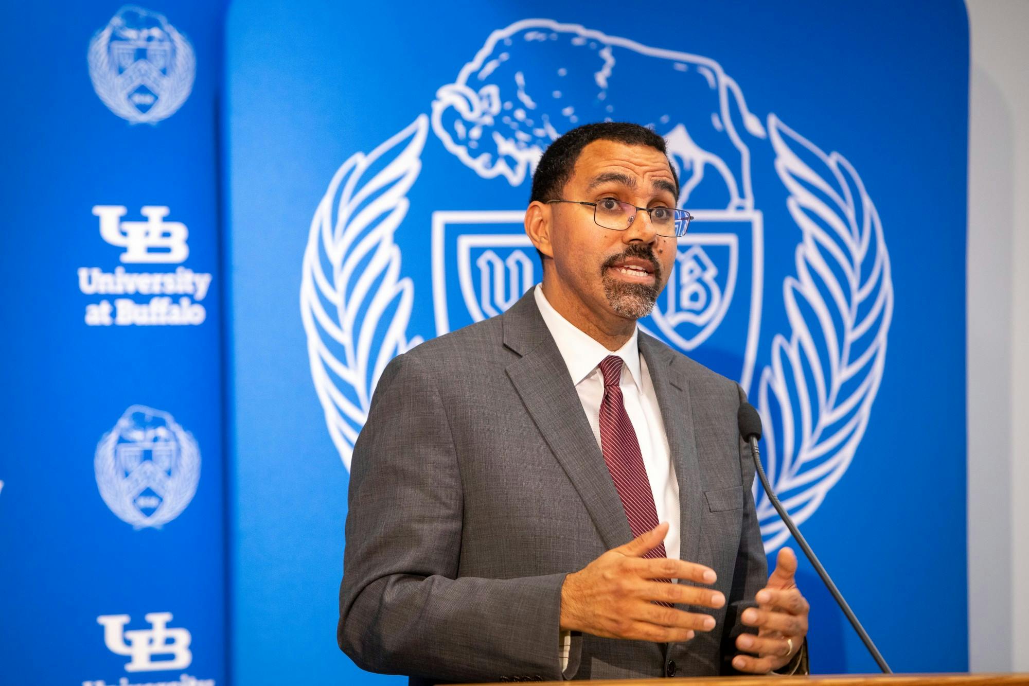 SUNY Chancellor, John B. King Jr., toured UB in late January.&nbsp;
