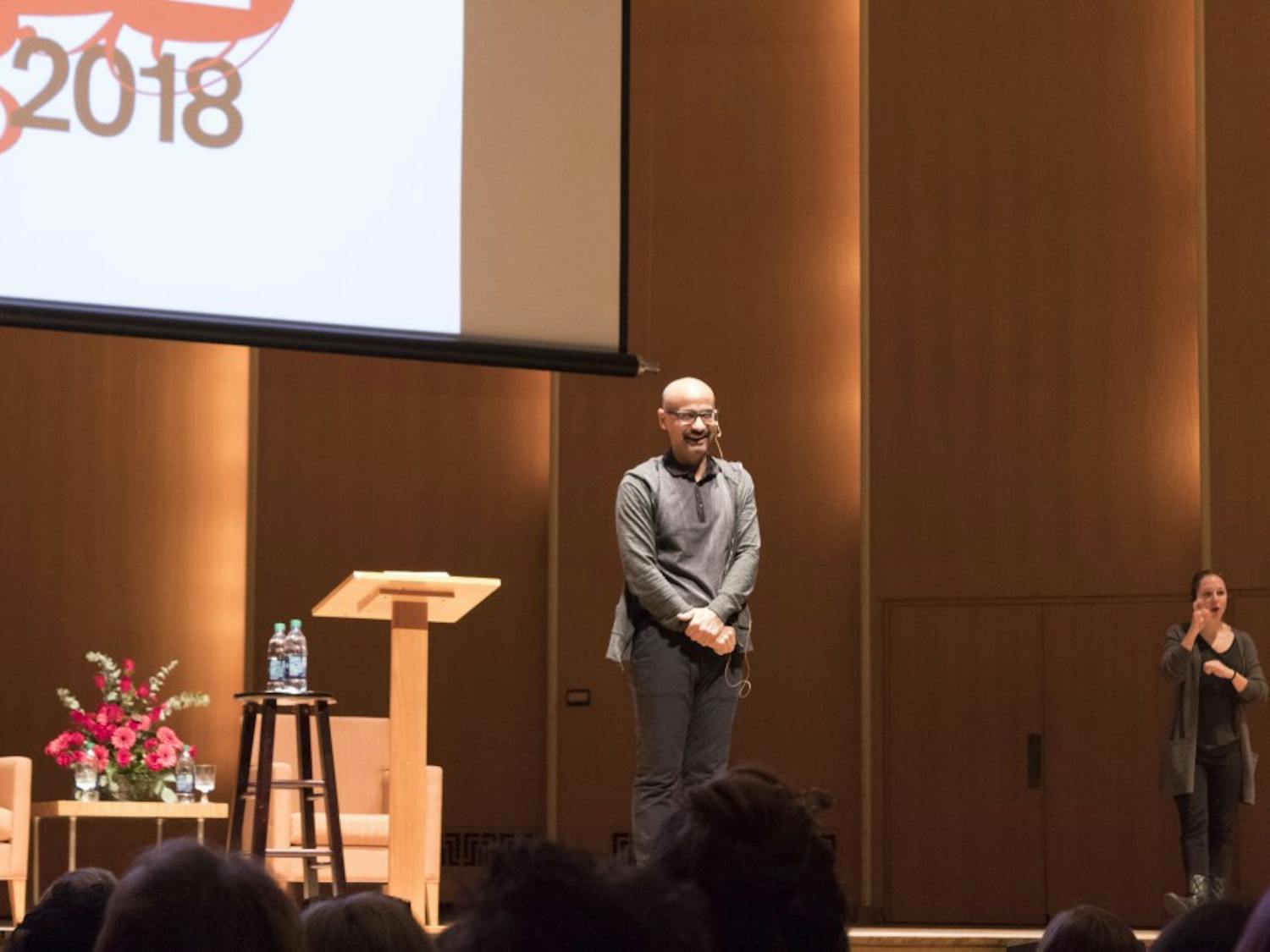 Junot Díaz spoke to a sold out crowd on Friday night about the feelings of immigrants and what it’s like to be an immigrant writer.