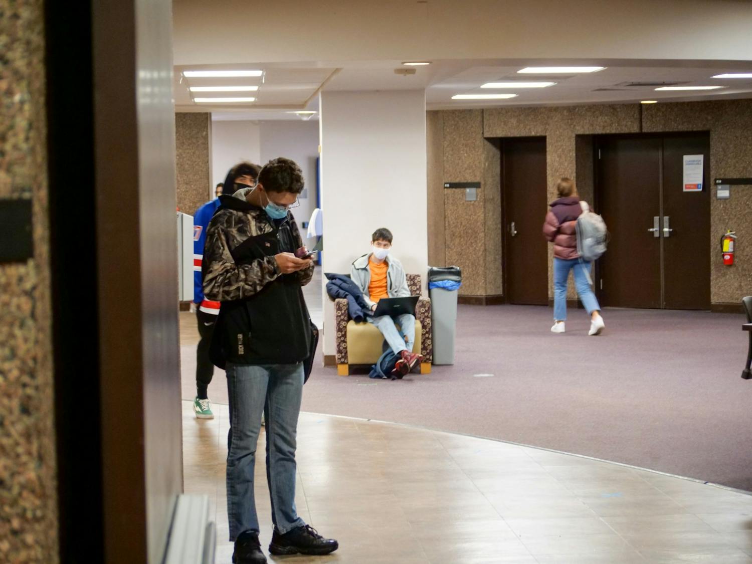 More than 125 students have signed a petition calling for periodic reading days during the spring semester.