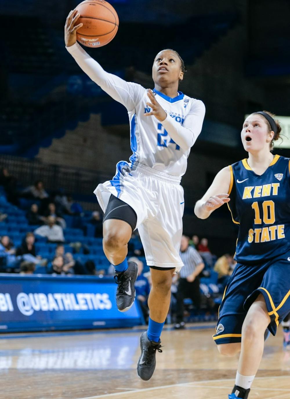 <p>Karin Moss works with the team on the sideline. Moss was a member of the 2015-16 MAC Championship season and has now returned to the team for a new staff role.</p>
