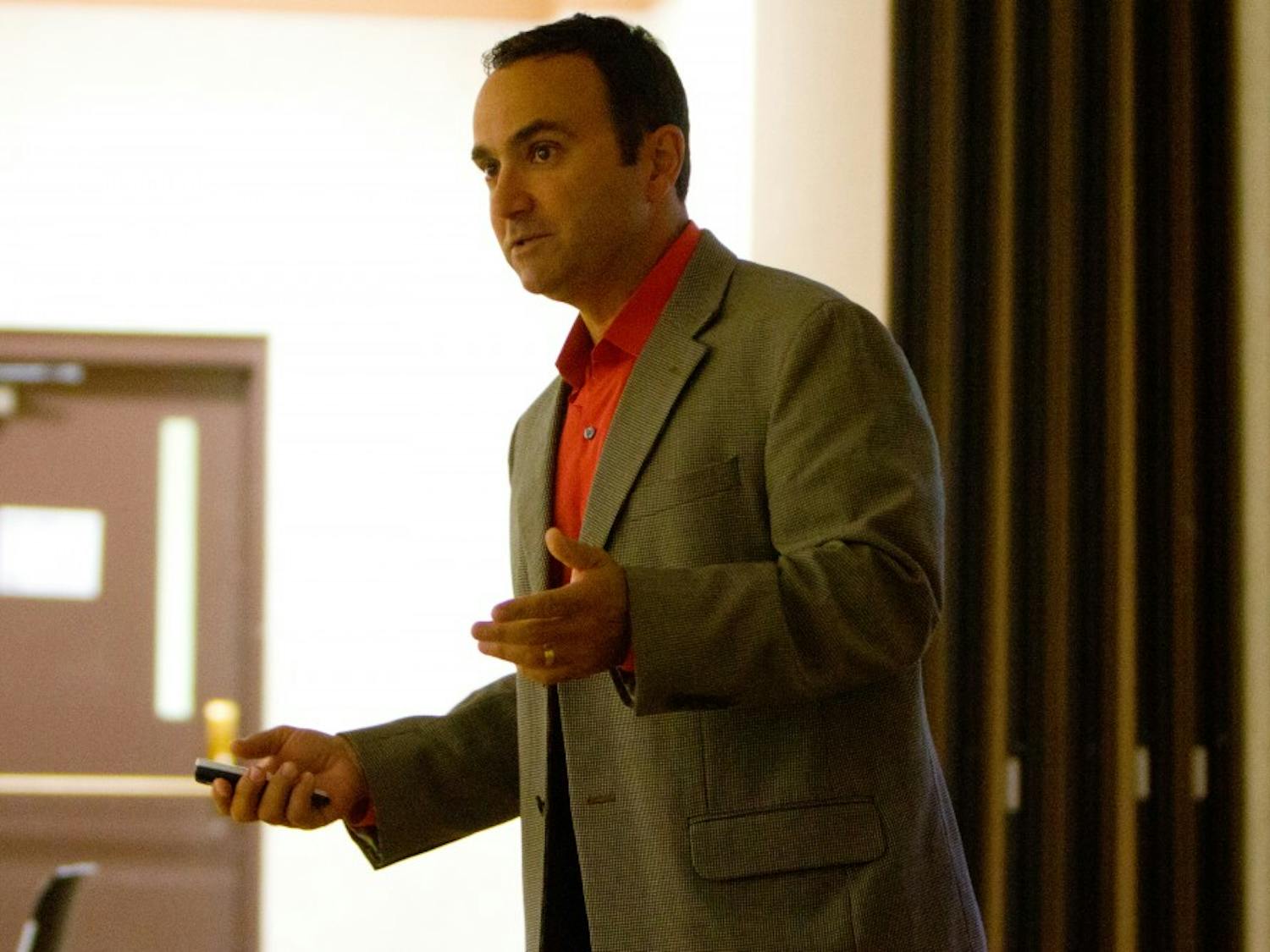 Joint Emergency Exercise with University Communications and Student Affairs Staff in the Student Union
Photograph: Douglas Levere