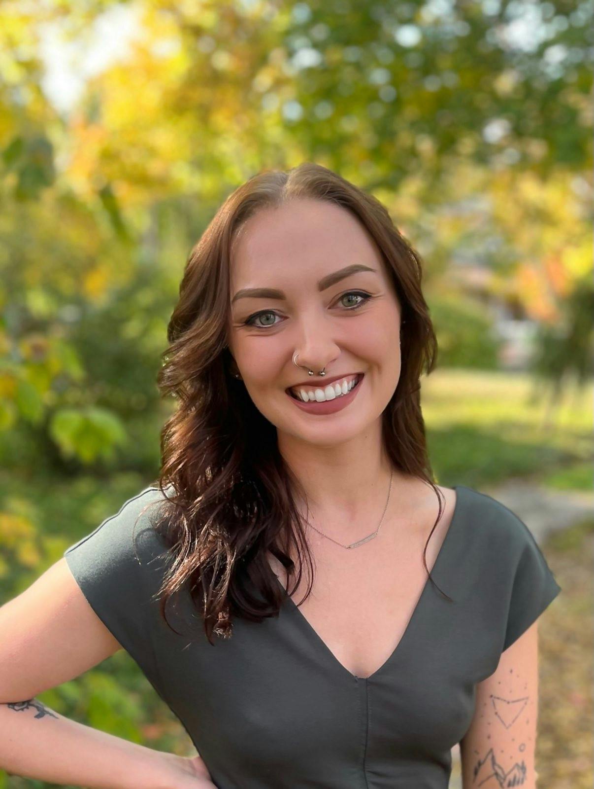 Headshot of Laura Sills