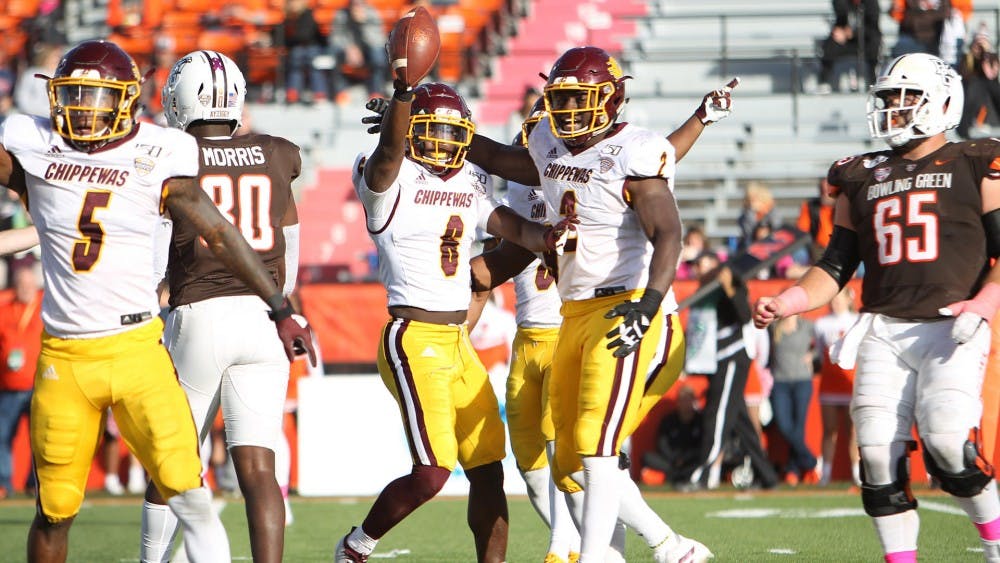 <p>Central Michigan defensive backs Da’Quaun Jamison and Demarcus Governor.</p>