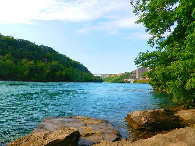 Devil's Hole State Park. | Adam Moss, Wikimedia Commons.