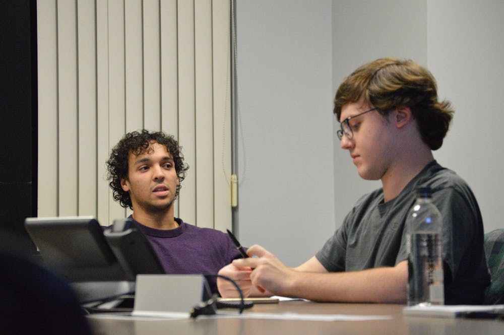  SA Vice President for Advocacy Mason Bayer (left) and SA Senator Grant Peterson (right) during advocacy committee elections