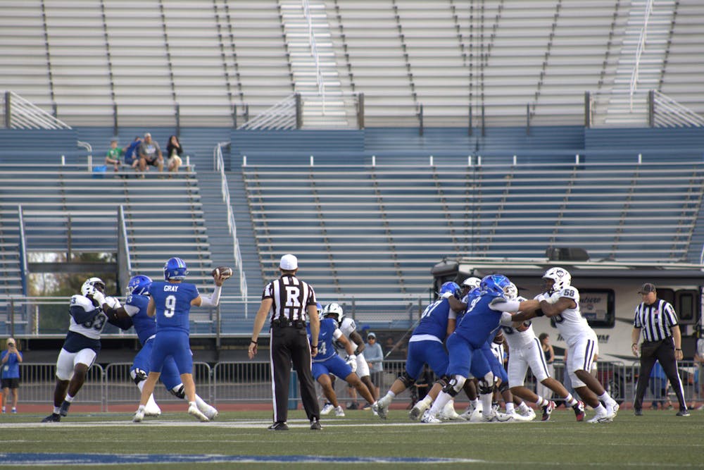 Gunnar Gray is number 9.