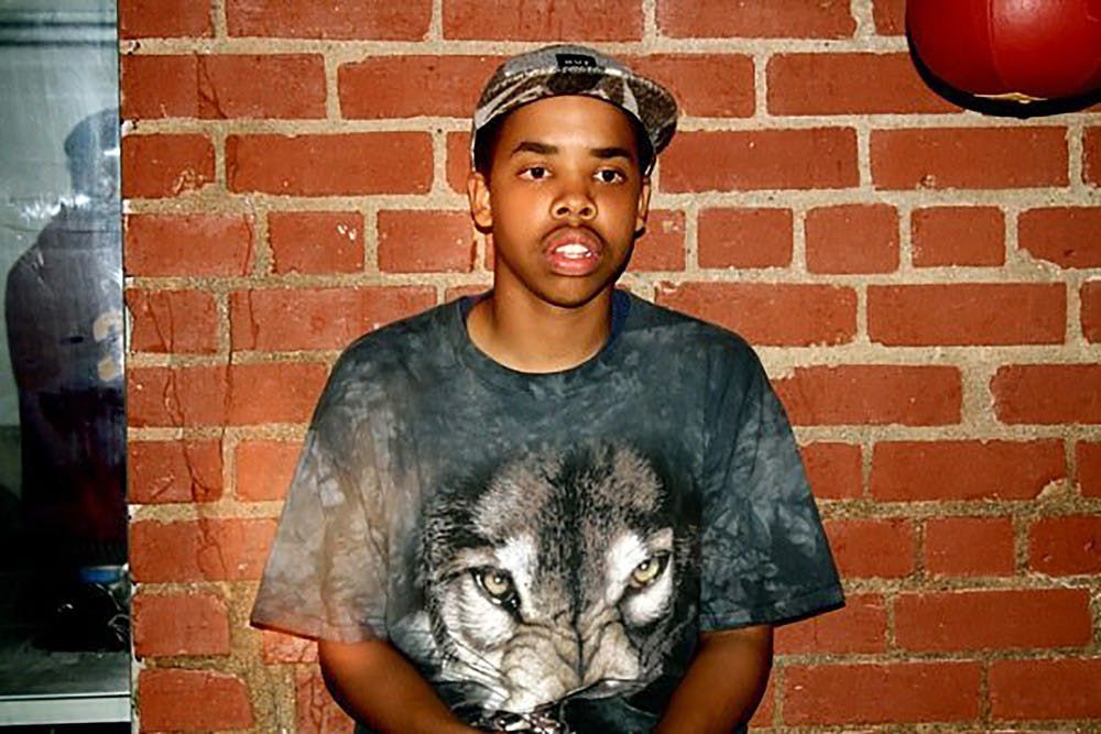 <p>Earl Sweatshirt is a member of Odd Future who released his sophomore album, proving that he is more than just an artist to collaborate with and that he has his own sound.</p>
