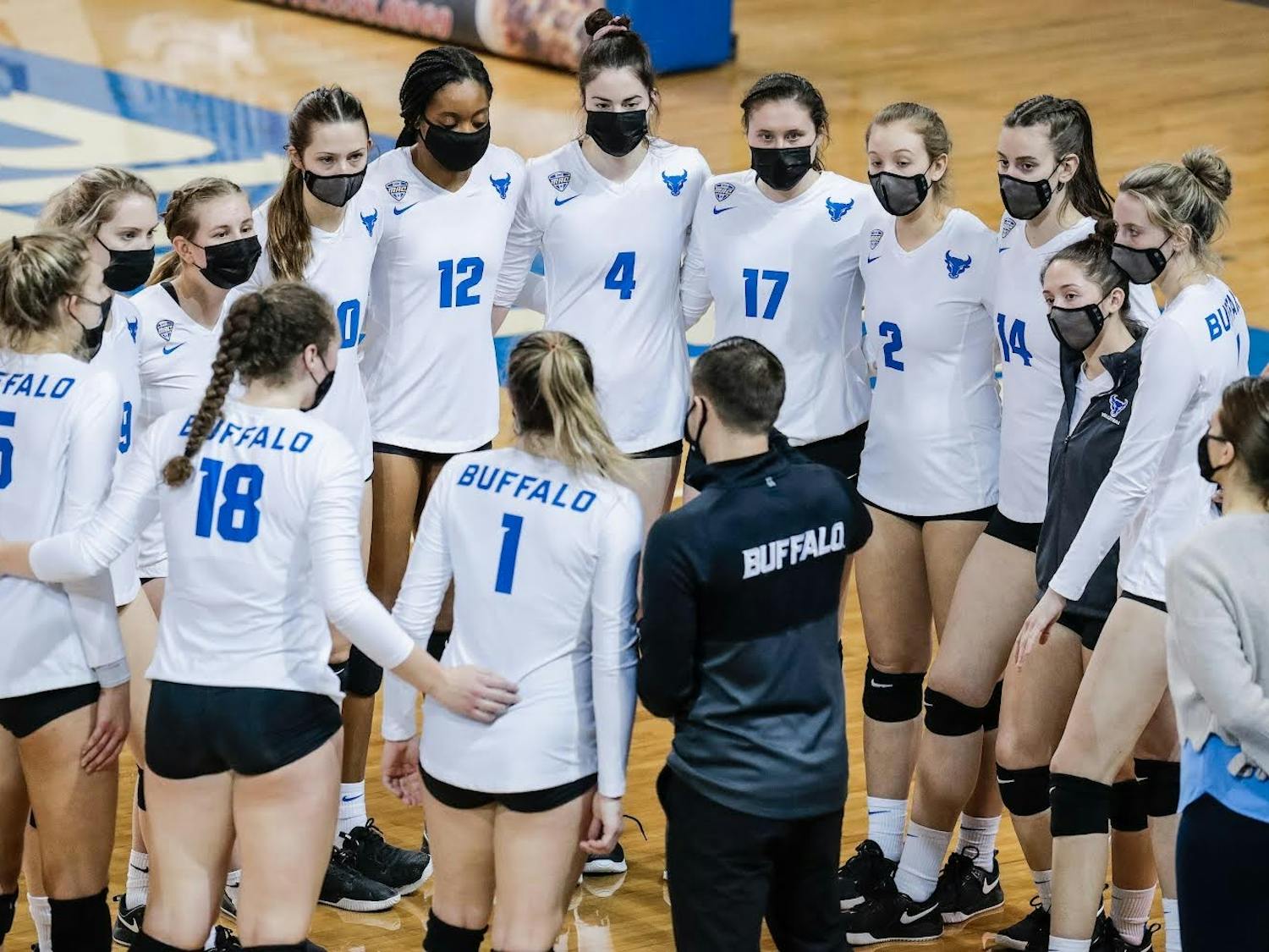The UB women’s volleyball team (3-3) traveled to Tuscaloosa, AL for the Crimson Tide Invitational this weekend where they went 2-1, defeating Southern Mississippi and Troy but falling to Alabama.