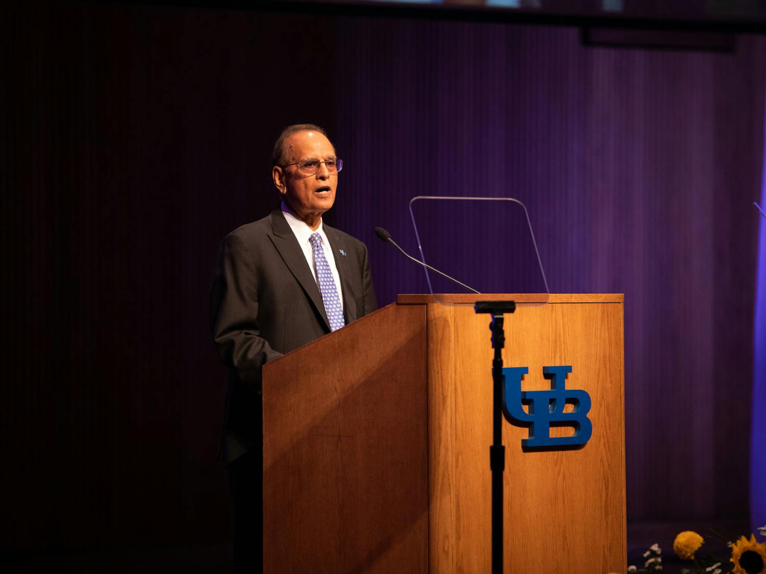 President Satish Tripathi speaks at the annual State of the University Address. The faculty senate will hold a confidence vote on Robin Schulze, the Dean of the College of Arts and Sciences, President Satish Tripathi, and Provost A. Scott Weber on April 16 at 3 p.m.

