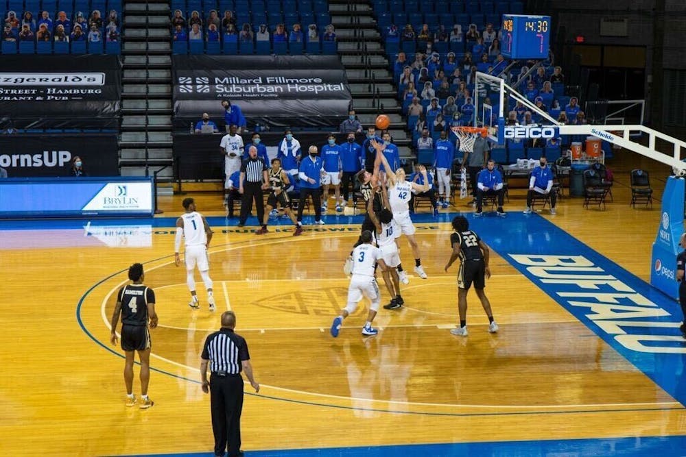 UB men's basketball wins in an 86-54 victory over Western Michigan. 