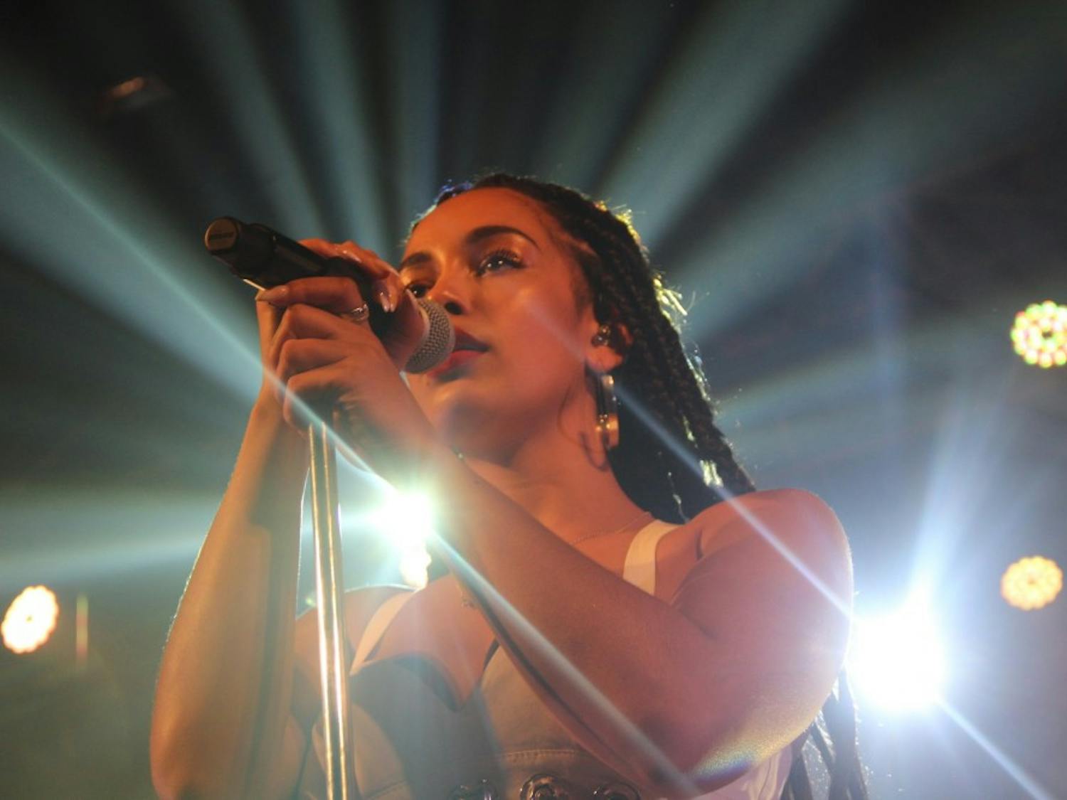 Singer Jorja Smith played The Opera House in Toronto for two sold-out shows on Saturday and Sunday. Aside from playing her notable hits, Smith threw some covers and unreleased album cuts on the setlist.