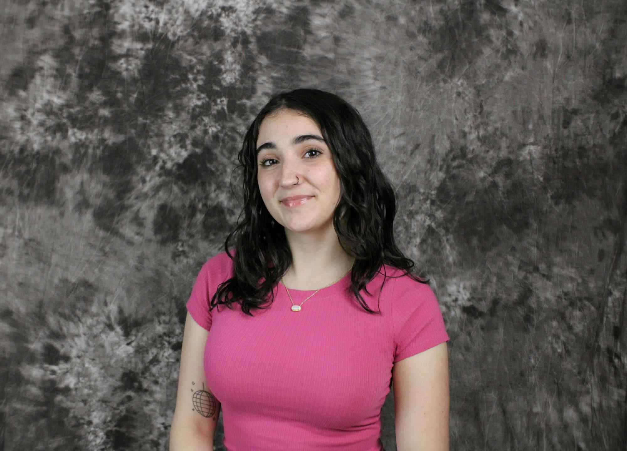 Headshot of Izabella Ducato.