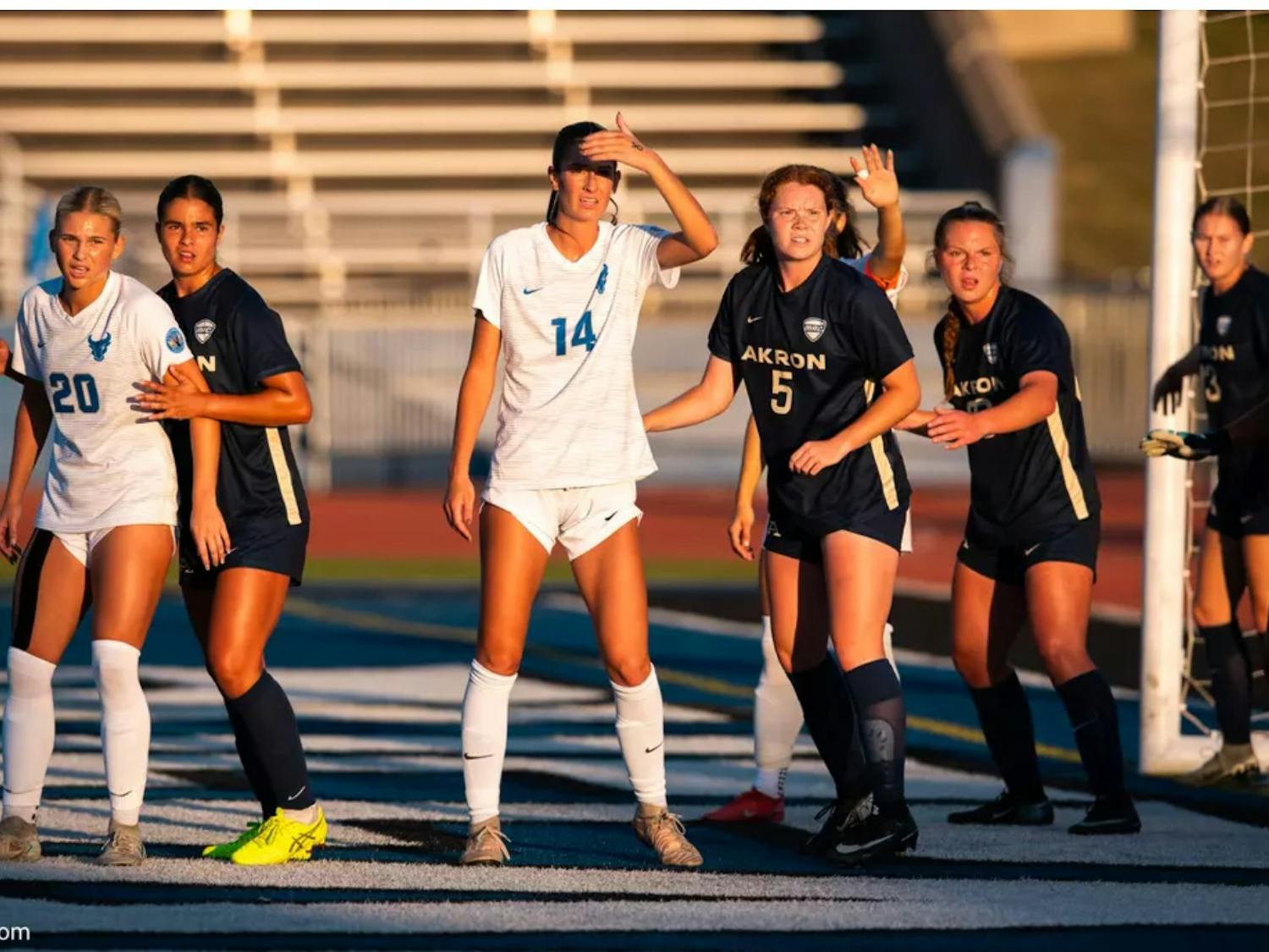 Carolyn Hinkle and Laiken Kiser.