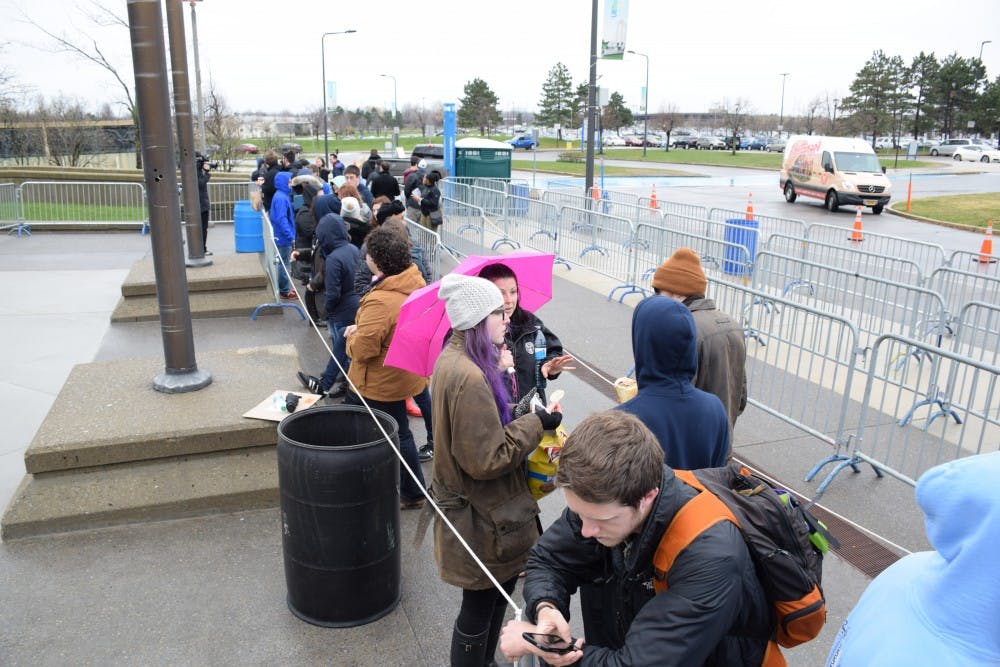 <p>People begin lining up outside Alumni Arena for Bernie Sanders' rally&nbsp;Monday morning. Doors open at 4 p.m. and Sanders will speak at 7 p.m.&nbsp;</p>