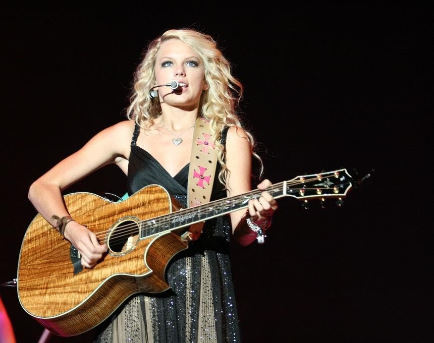 Taylor Swift performs onstage in 2007.&nbsp;