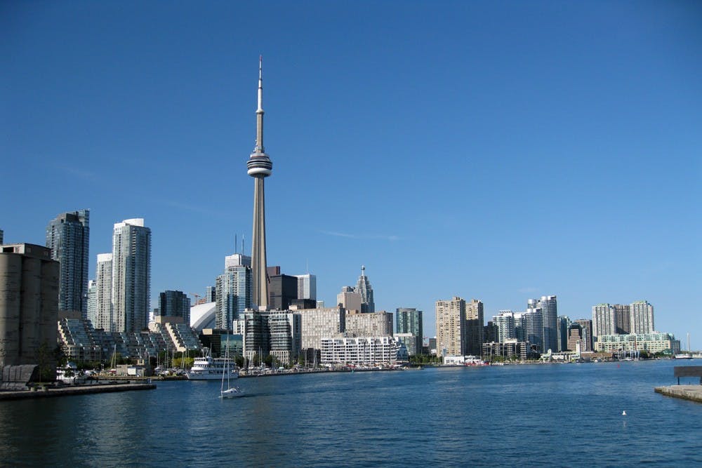 <p>Toronto’s CN Tower is visible from all parts of the city. Toronto is one of many possible options for students looking to cross the border and start fresh after the 2016 election.</p>