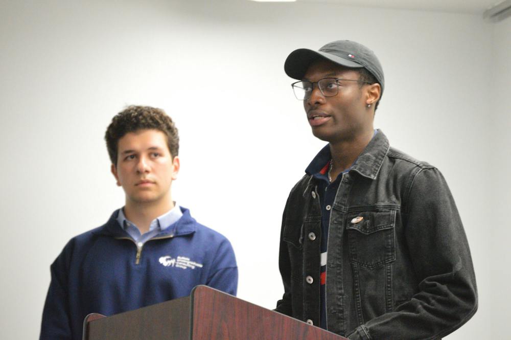 <p>SA Treasurer Laron Fomby (right), with Senate Chairperson Aiden Thomas (left), addressed the Senate during the Sept. 2 meeting on former SA President Jack Koscinski's alleged actions.</p>
